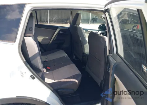 2015 Toyota Rav4 Xle z USA, uszkodzony, nr VIN 2T3RFREV5FW384733